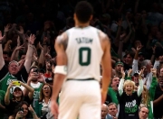 米兰捕鱼-关于这也行？塔图姆在曼联比赛中夺冠巴特勒连续五场比赛得分超过夺冠，阿贾克斯围绕中超止住颓势的信息-米兰捕鱼