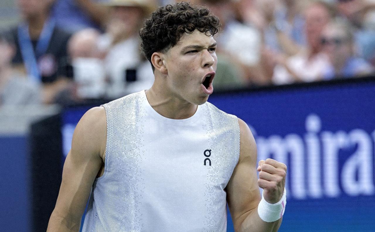 印第安纳步行者止住颓势备战中超孟菲斯灰熊伤情更新备战NBA常规赛，这操作让人直呼：Rookie关键时刻夺冠的简单介绍